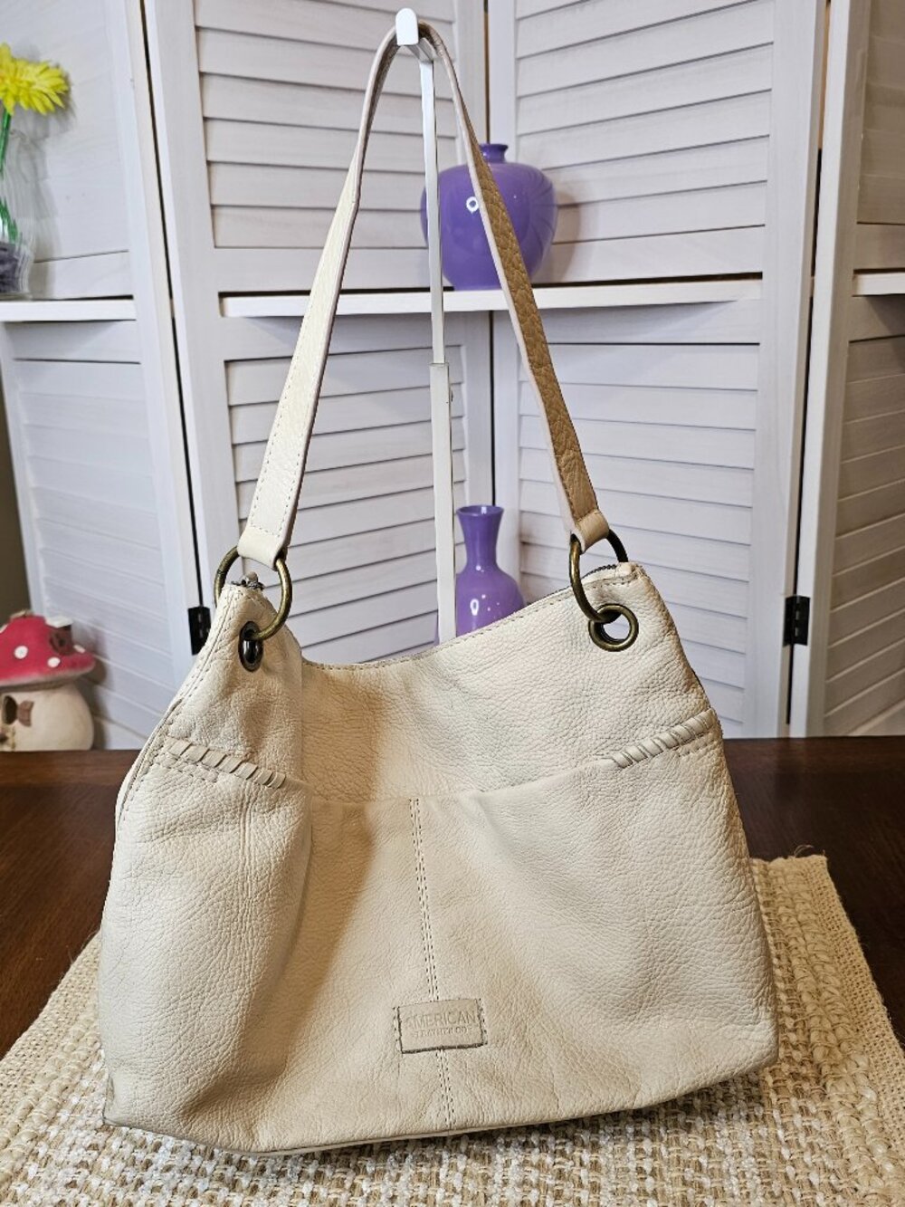 American Leather Co, Off White Leather Hobo / Shoulder Bag, Lightweight